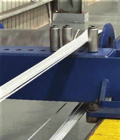 Parallel-laid hank being wound